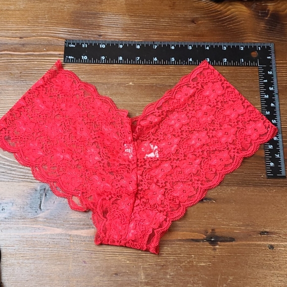 5 random lace panties small - Picture 8 of 16